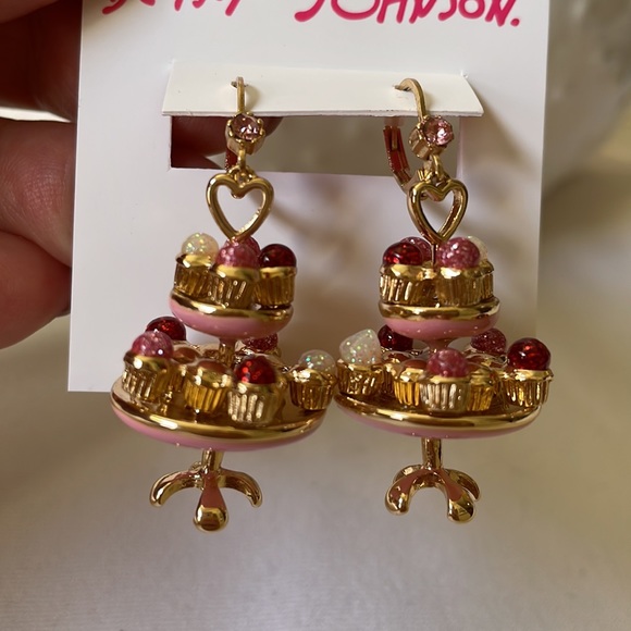 Betsey Johnson Gold Tone pink Enamel Two Tier Cupcake figural Dangling Earring - Picture 2 of 10
